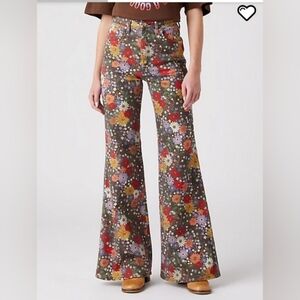 Wrangler Women's Floral Bell-Bottom Pants - Multicolor